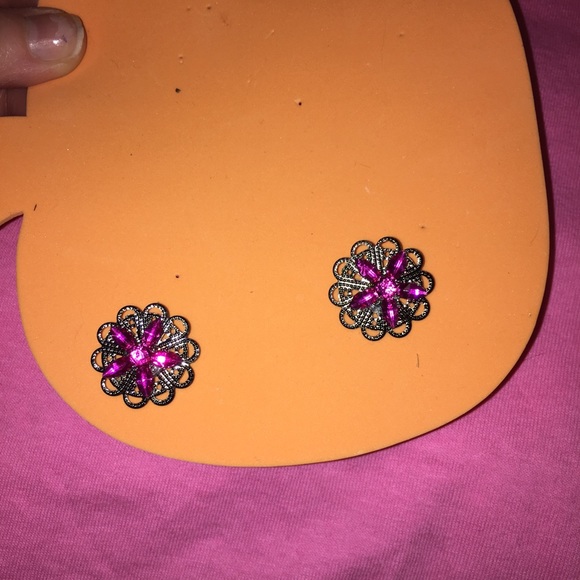 Black & pink earrings NWT - Picture 4 of 6